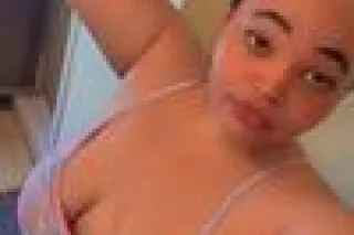 Young female looking for lust not love - Image 5